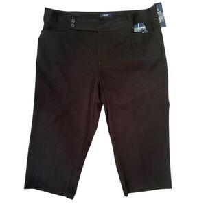 Chaps Black Bermudas NWT So Slimming Fit Size 18W Staple Neutral Versatile